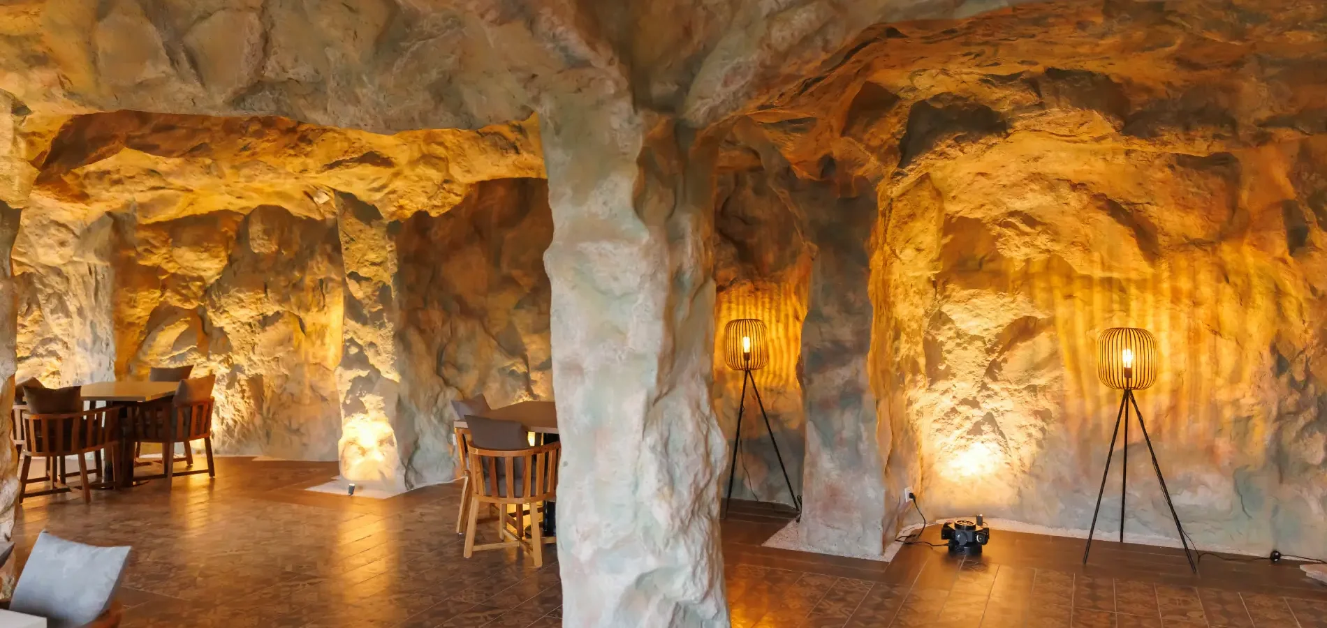 cave-club-3